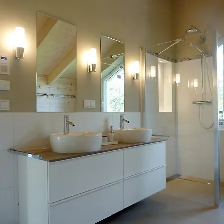 Holiday home Haus Linde